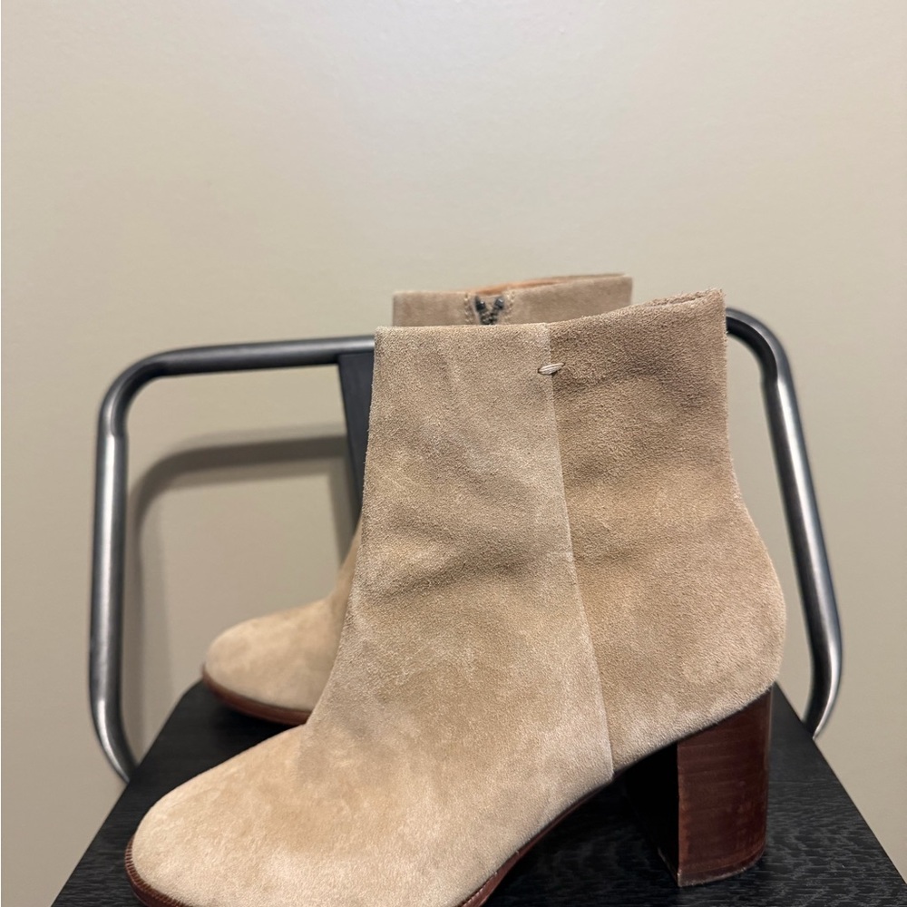 Madewell Beige Suede Ankle Booties 6.5 Stacked Heel - Picture 10 of 16